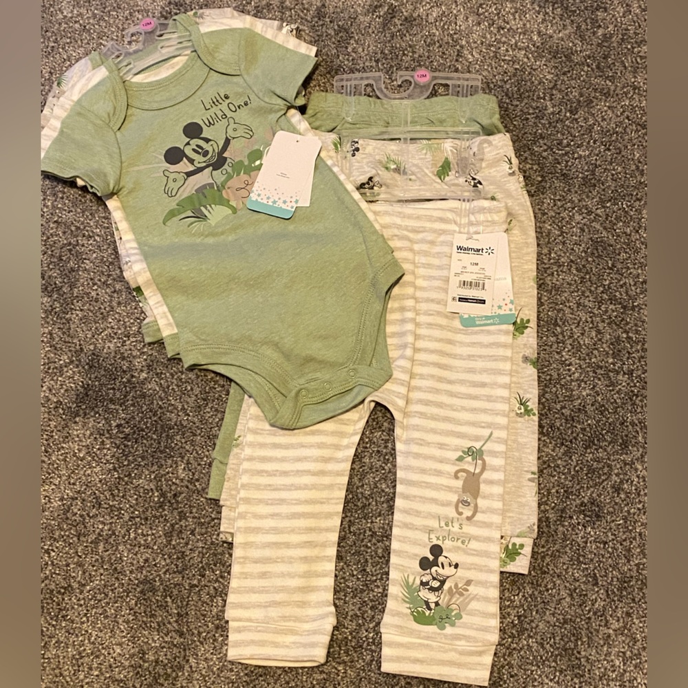 NWT Disney Mickey Safari 6 piece outfit set. 12 Montb